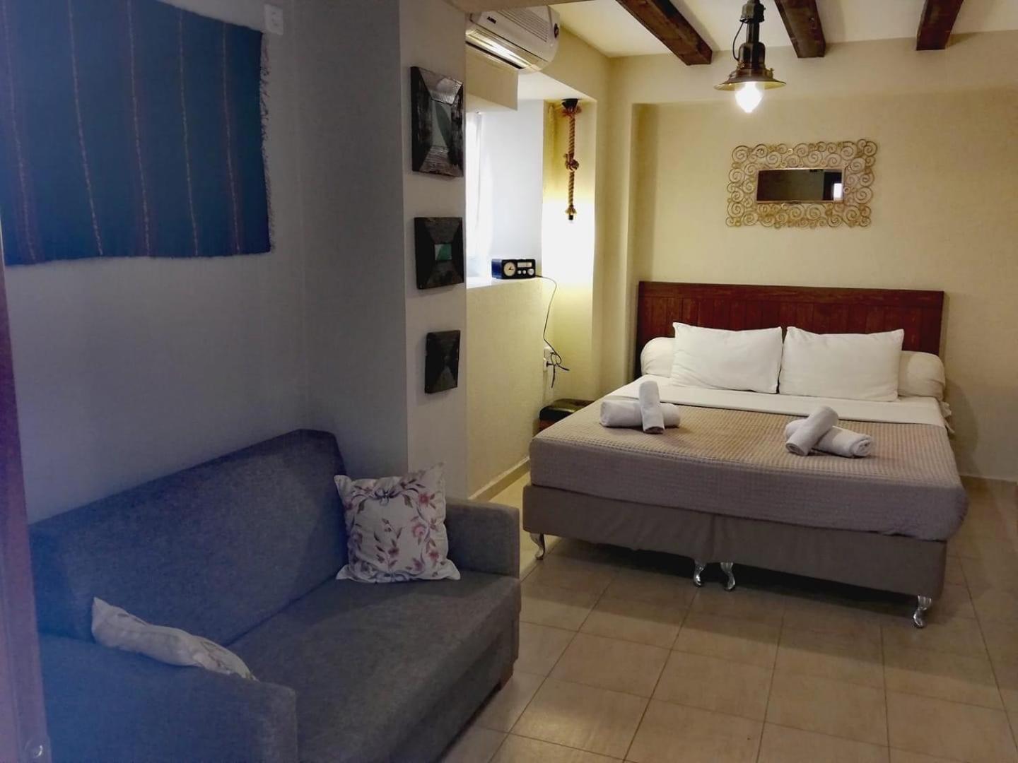 Guesthouse Axieros ซาโมทราคี ภายนอก รูปภาพ