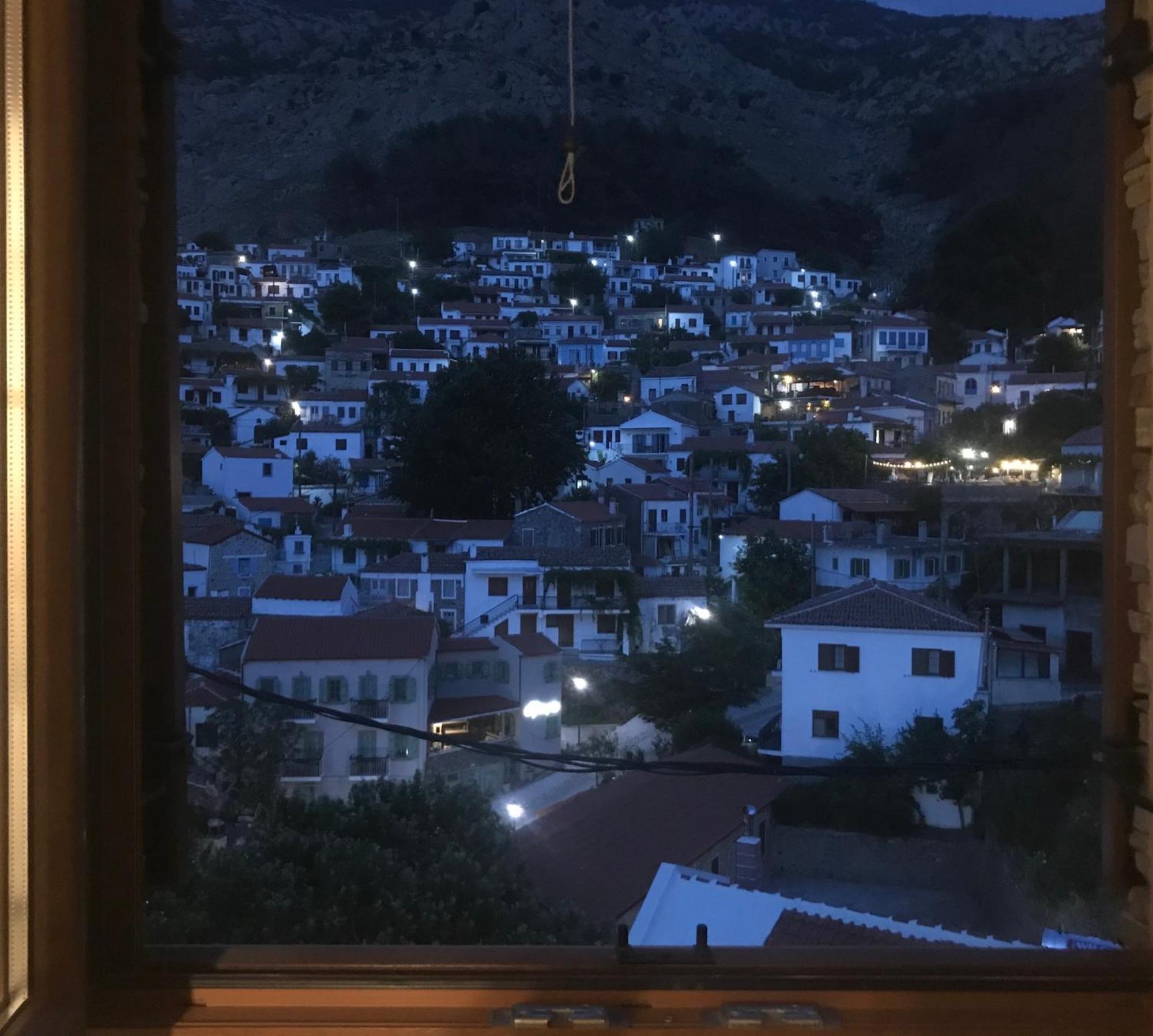 Guesthouse Axieros ซาโมทราคี ภายนอก รูปภาพ