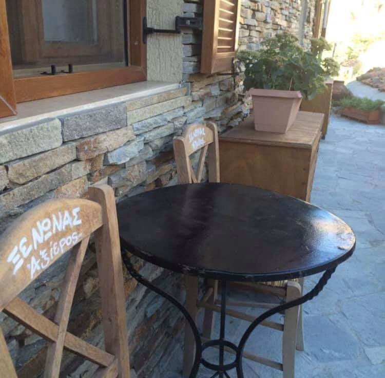 Guesthouse Axieros ซาโมทราคี ภายนอก รูปภาพ